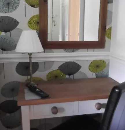 Lyndhurst بيت ضيافة ألفرستون